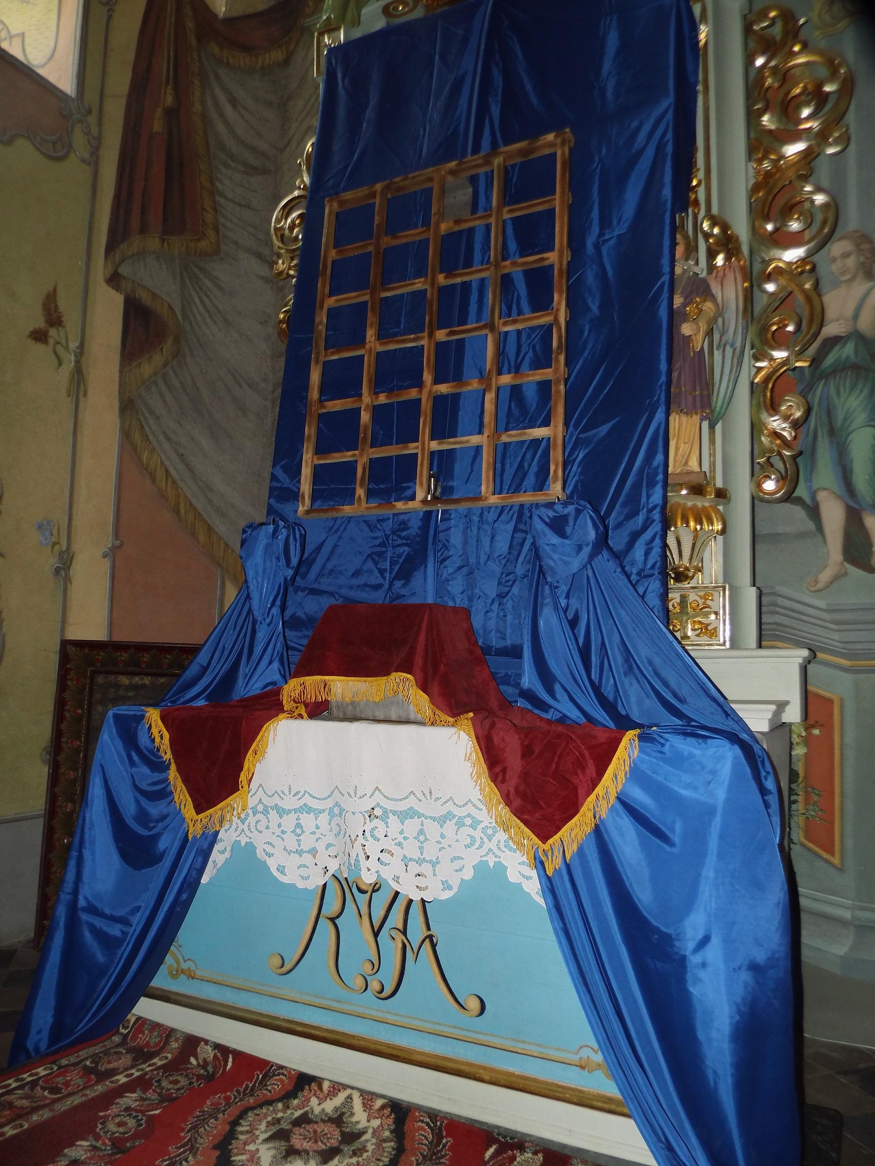 ciemnica2014